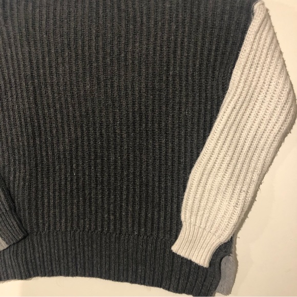 Vince Camuto Pullover Sweater Womens size XS Grey and White - Picture 6 of 10